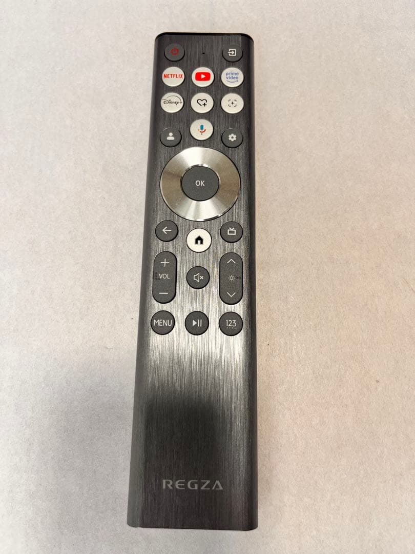 TVS REGZA 4Kレーザープロジェクター RLC-V7R