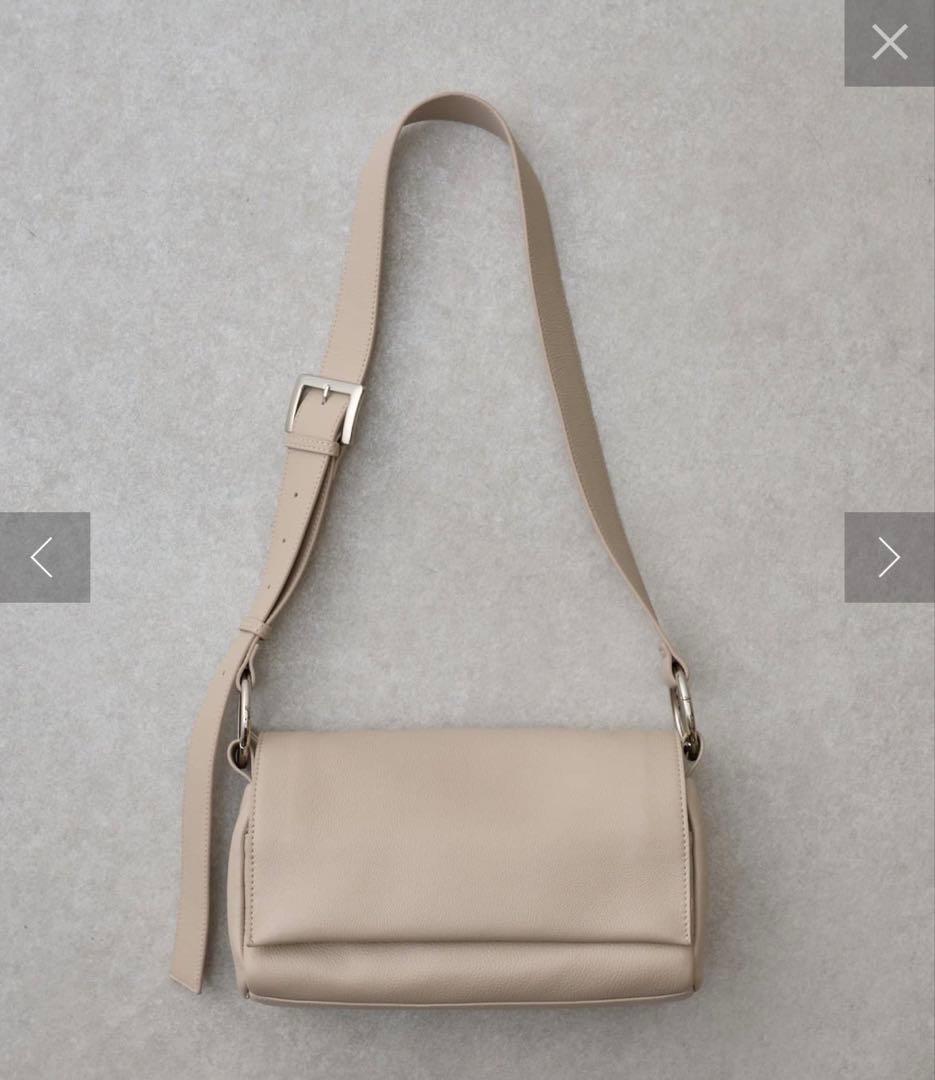 BEARDSLEY 本革レザーボディバッグ