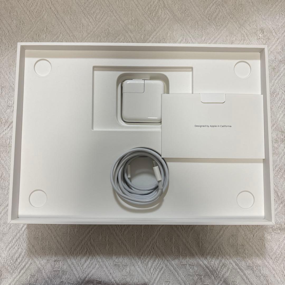 Apple MacBook Air13インチシルバー 本体