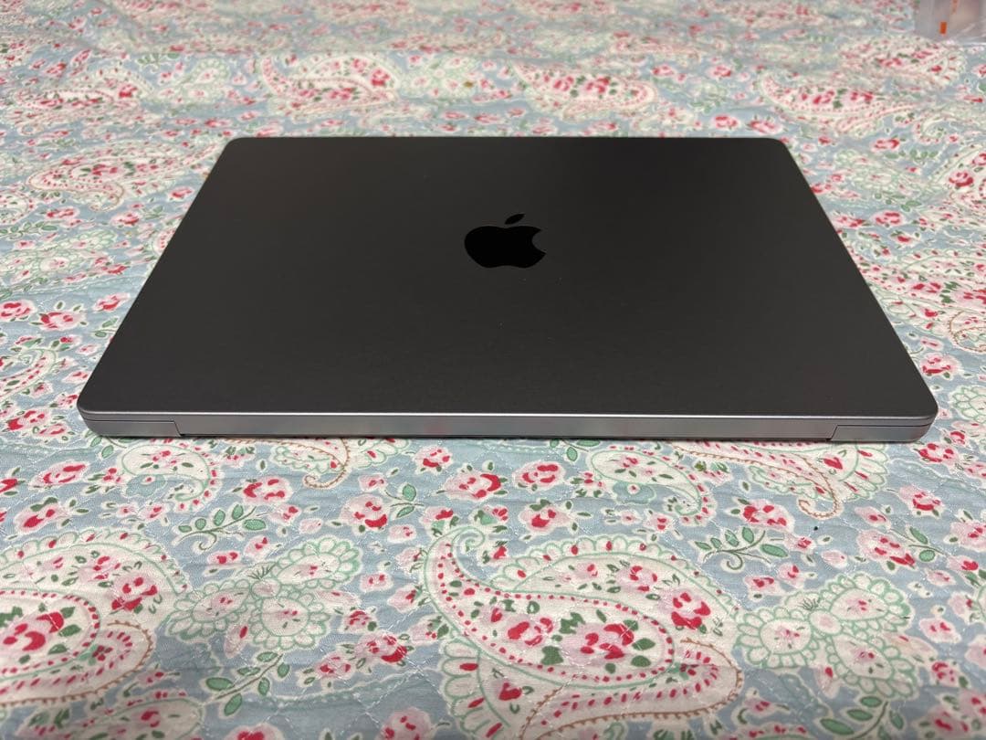 Apple MacBook Pro M3 14インチ 8GB 1TB SSD