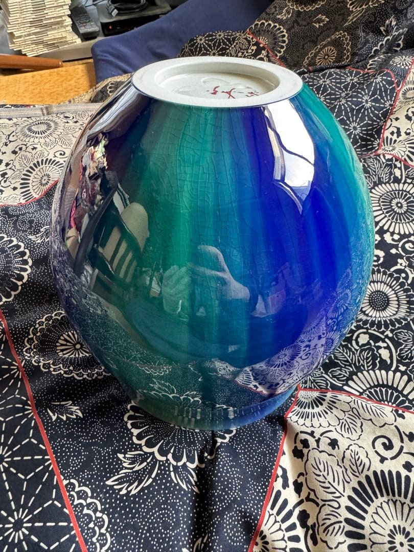 人間国宝　三代　徳田八十吉　(正彦銘) 燿彩花器