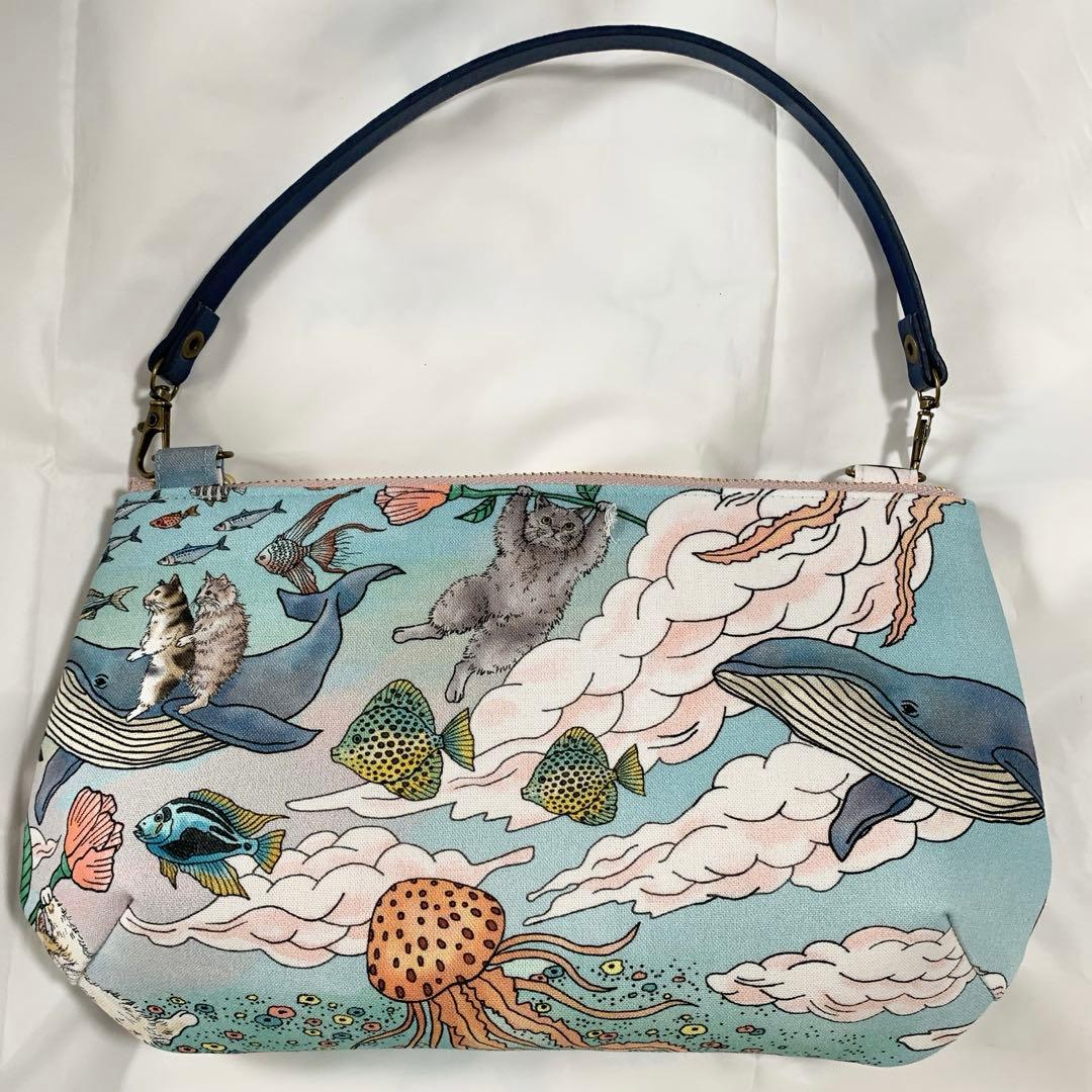 ハンドメイド　トートバッグ　巾着バッグ　おとぎの国の猫と仲間たち　ネイビー