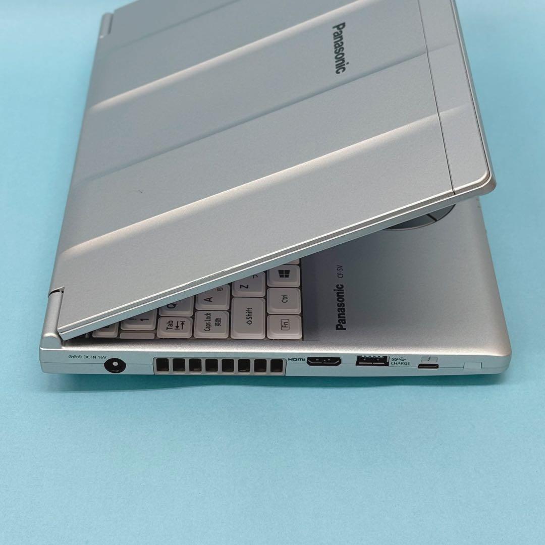 855 準美品 使用130時間 レッツノート SV9 i5 第10世代 8GB