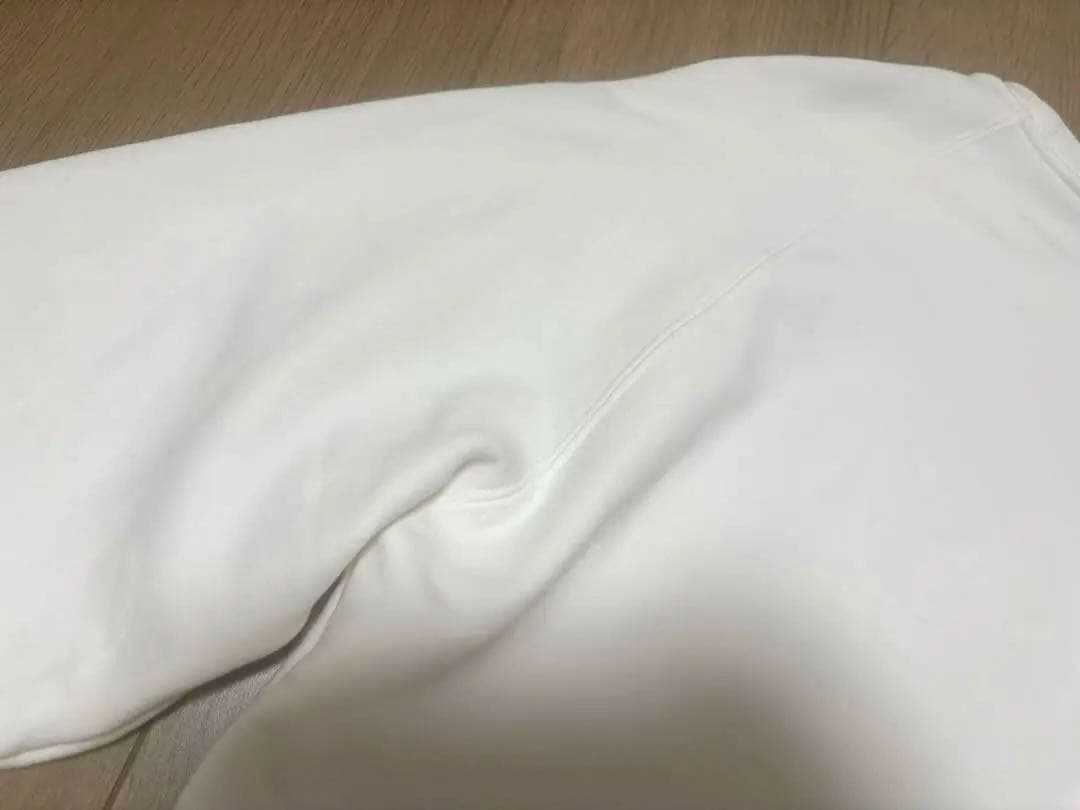 アワーホーム　裏毛素材のクルーネックプルオーバー　オフホワイト