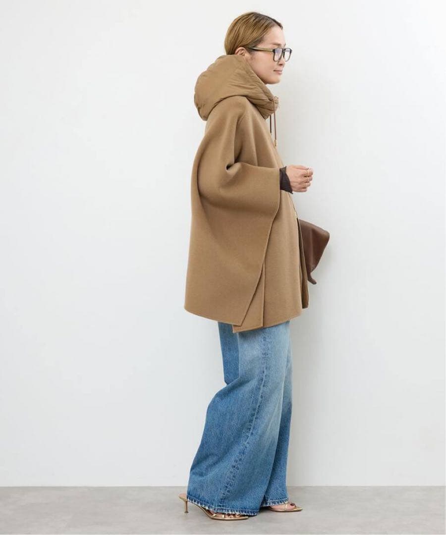 新品　タグ付き　【MY WHITE/マイホワイト】CAPE