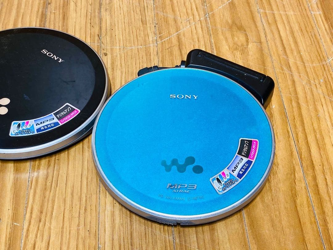 SONY ポータブルCDプレーヤー 2色セット D-NE730 中古