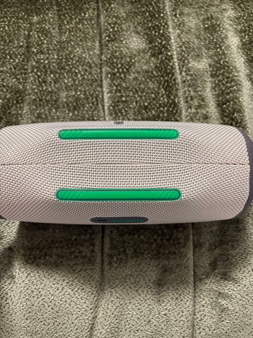 JBL charge6 ウィンブルドングリーン　未使用に近い