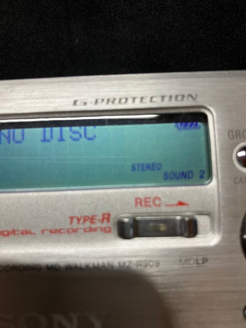 SONY MZ-R909 MDウォークマン ジャンク扱い　B2293