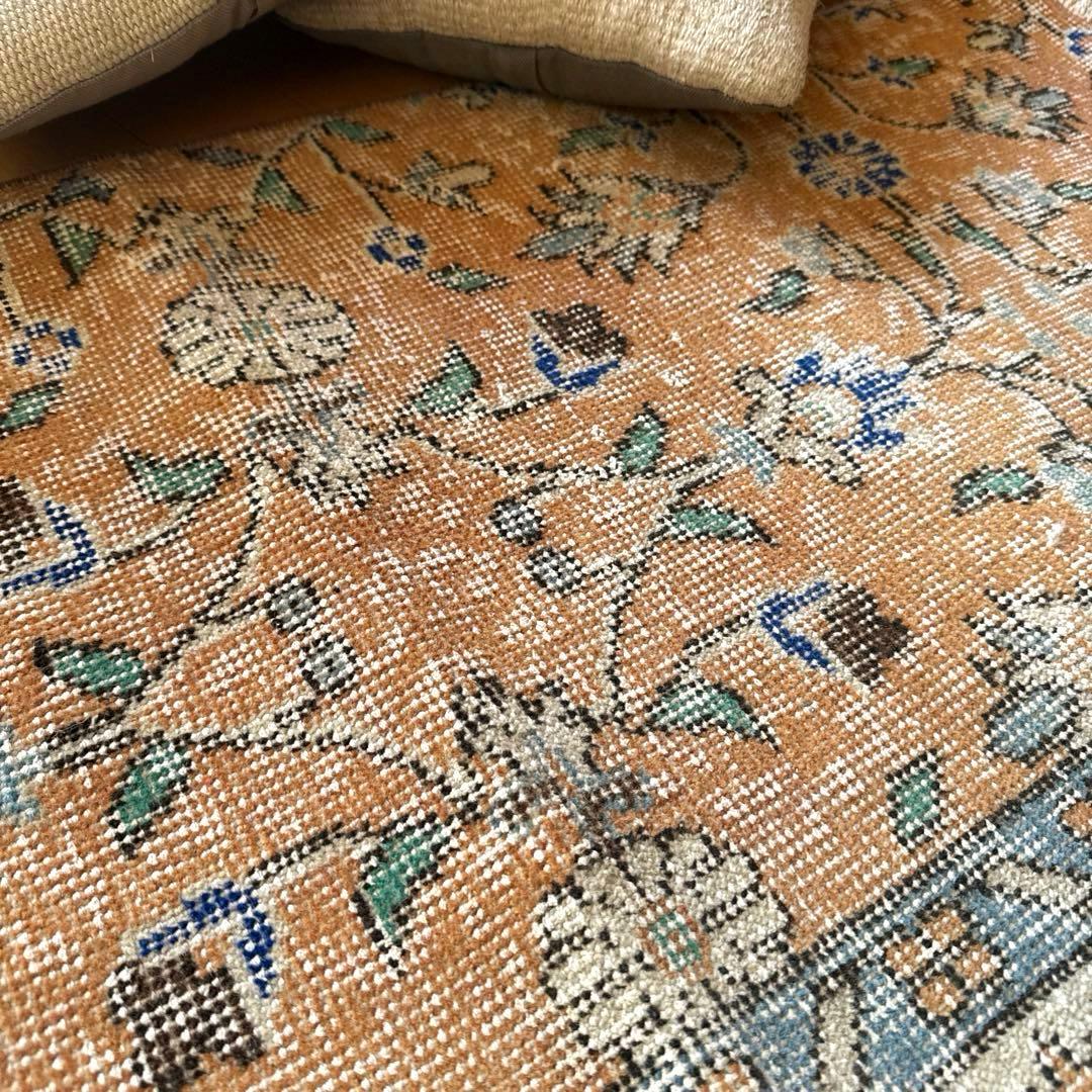 56×120ペールオレンジ　青い花　ボタニカル　トルコヴィンテージラグ
