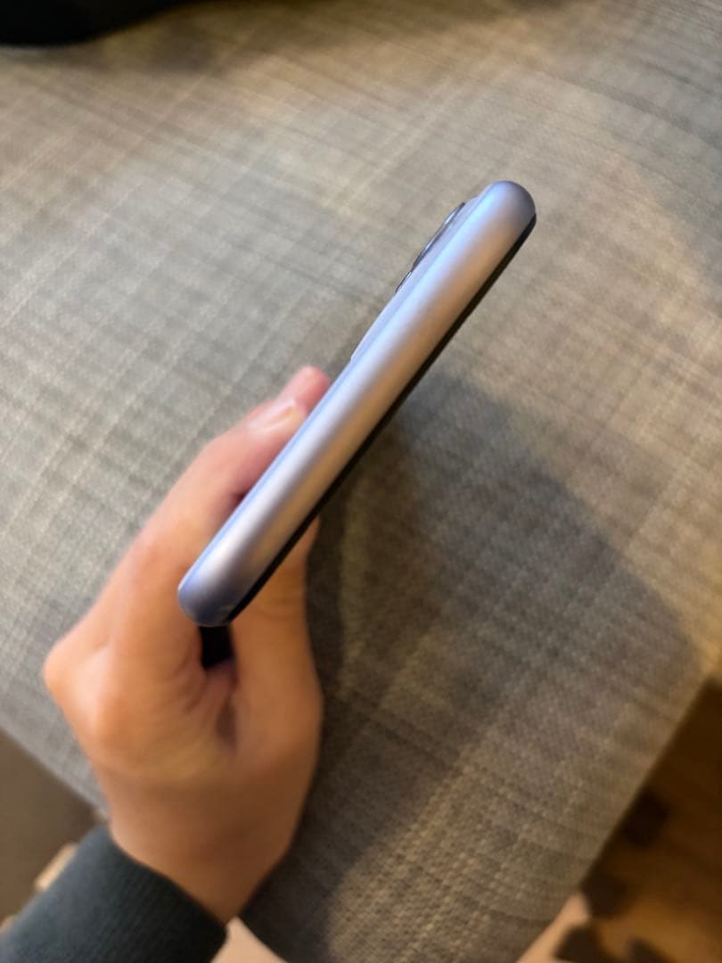 Apple iPhone 11 パープル　本体 箱・充電器（ケーブルなし）付き