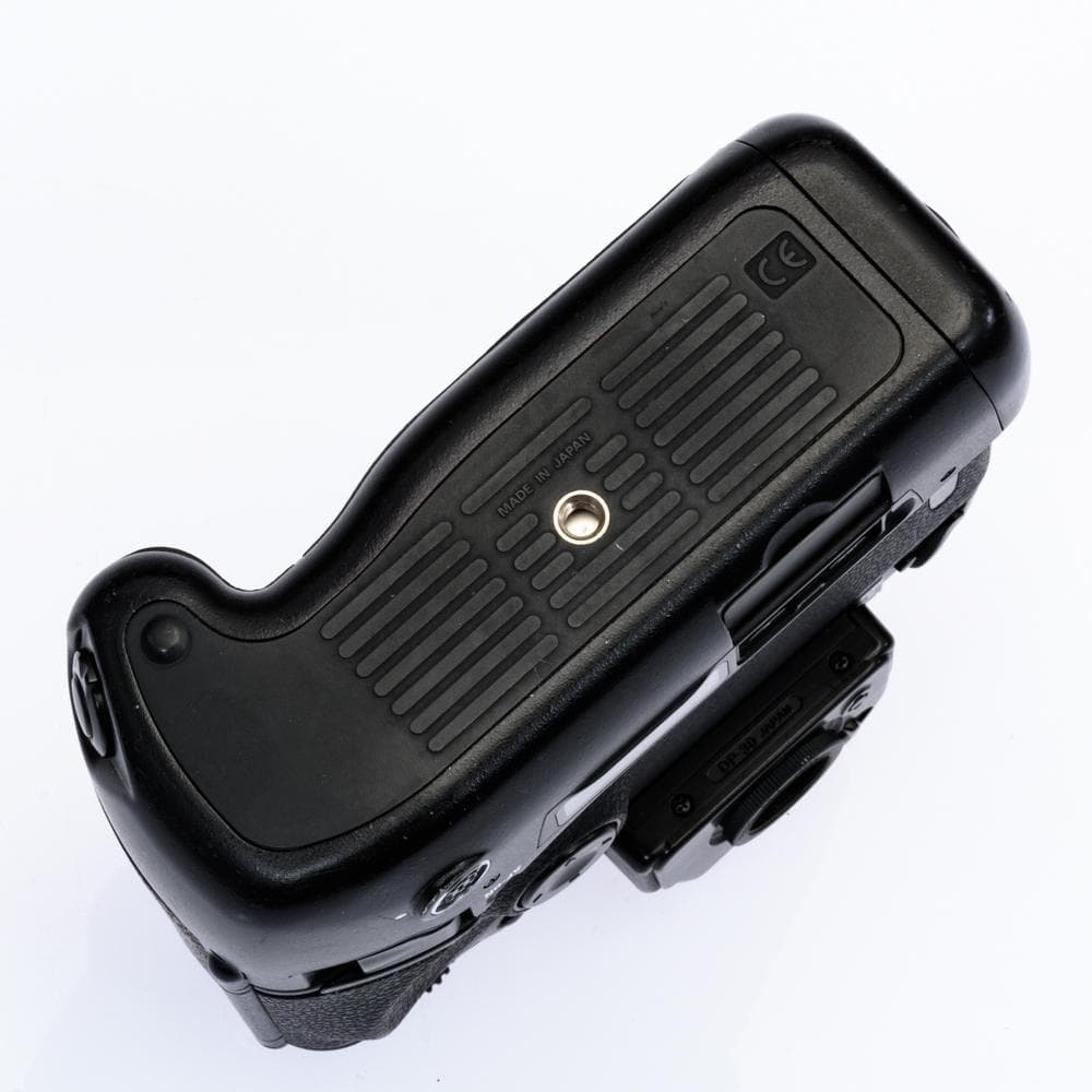 Nikon　F5　一眼レフ　フィルムカメラ　巻き上げ動作確認済み　防湿庫保管品