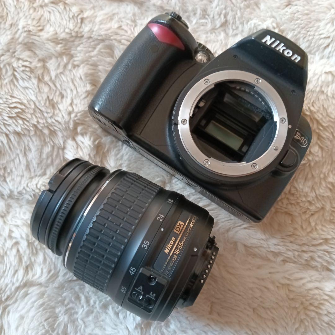 Nikon D40デジタル一眼レフ 18~55ミリ標準ズームカメラセット[美品]
