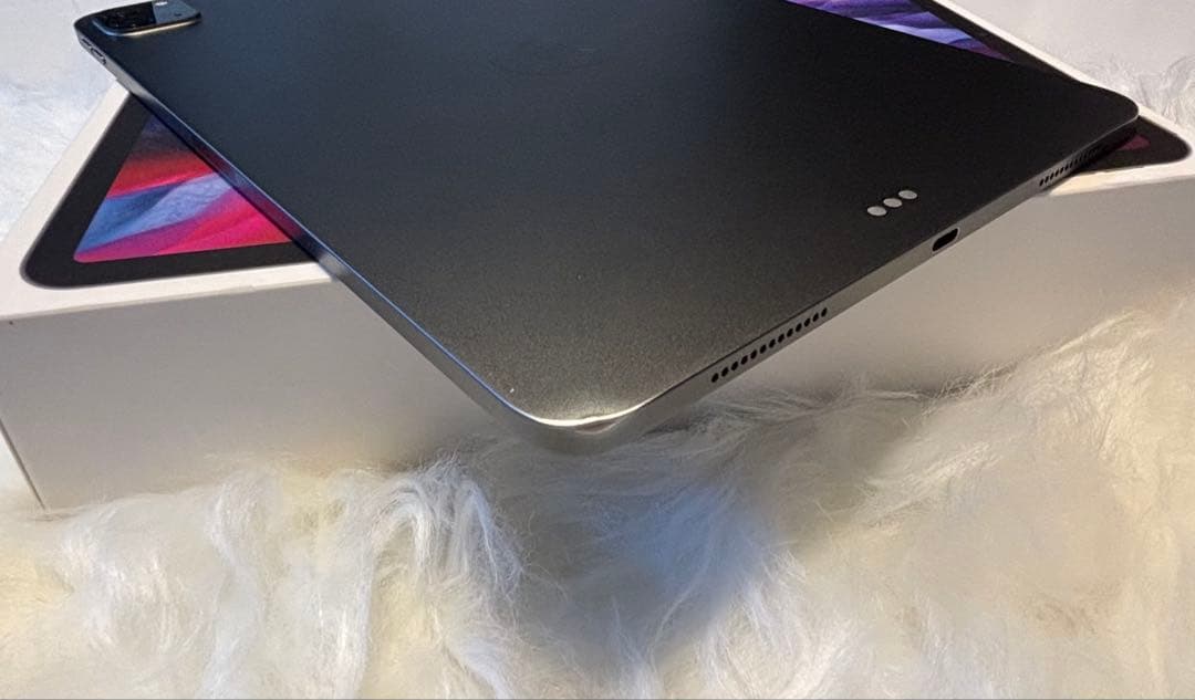 iPad Pro （11インチ 第2世代 128GB)凹み