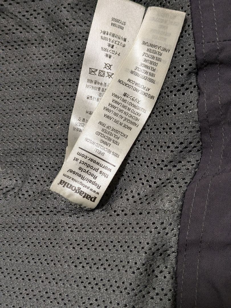 patagonia フード付きナイロンジャケット ダークグレー