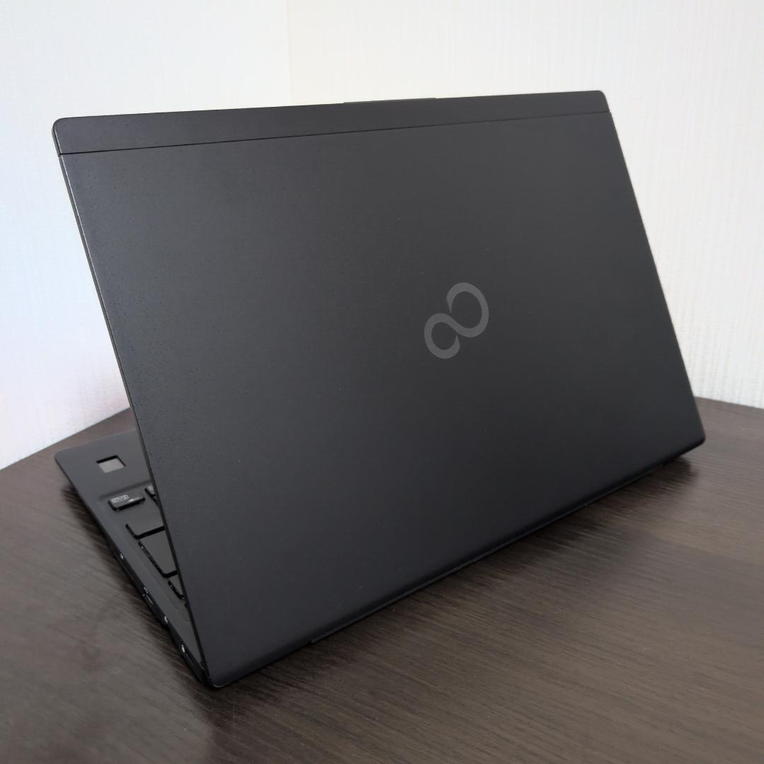 【第１０世代Corei7薄型モバイル】富士通／U9310D／16GB／256GB