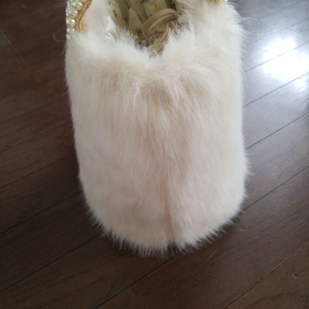 Anatelier♥アナトリエ　ファーバッグ　パールバッグ　大きめ　巾着付き