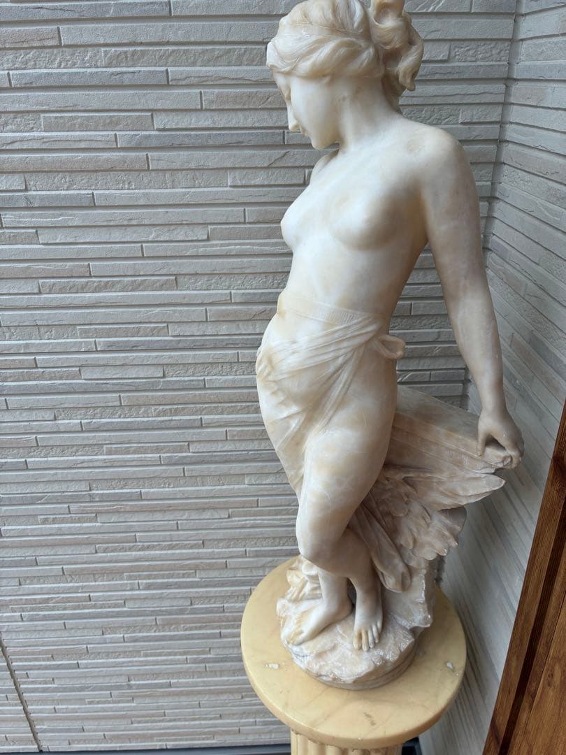 スペイン製　GENUINE ALABASTERの ヴィーナス像