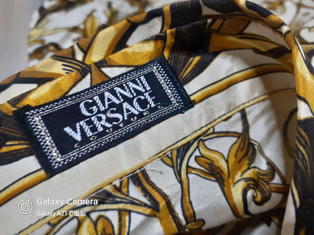 ジャンニヴェルサーチ GIANNI VERSACE シルクシャツ 38