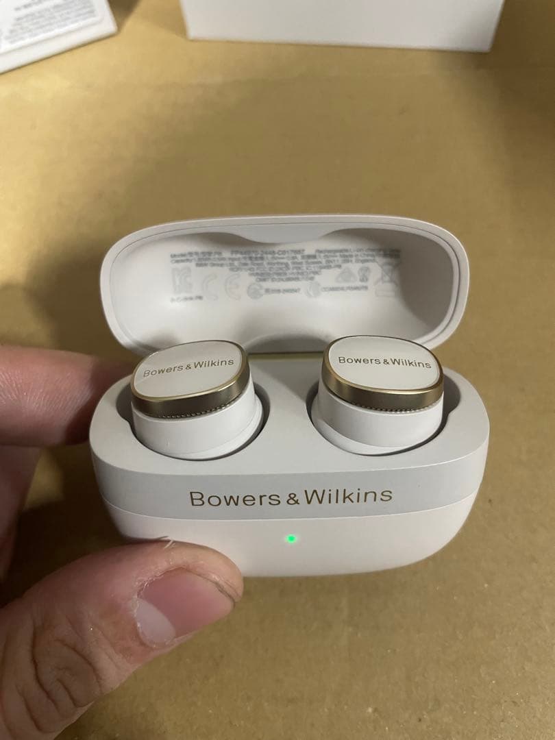 Bowers & Wilkins Pi8 完全ワイヤレスイヤフォン PI8/DW