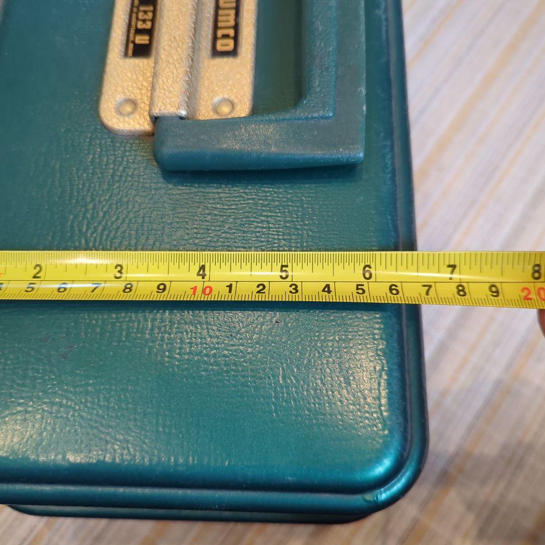 アムコ　UMCO タックルボックス 133U 緑