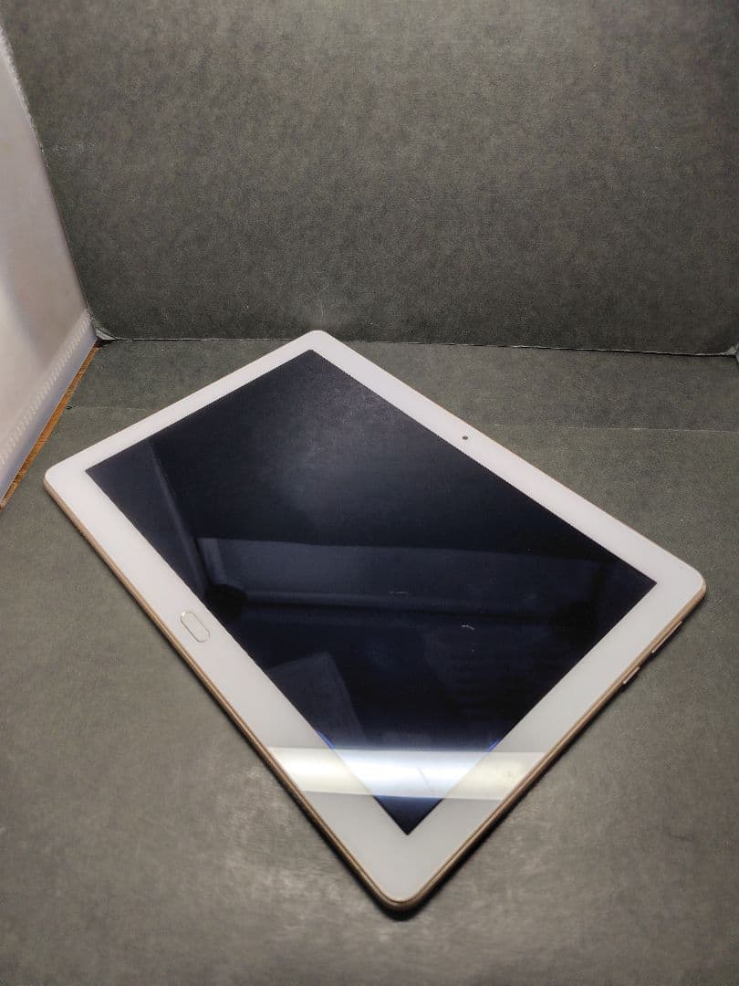 d tab 大画面 Androidタブレット本体　SIMフリー　バッテリー良好