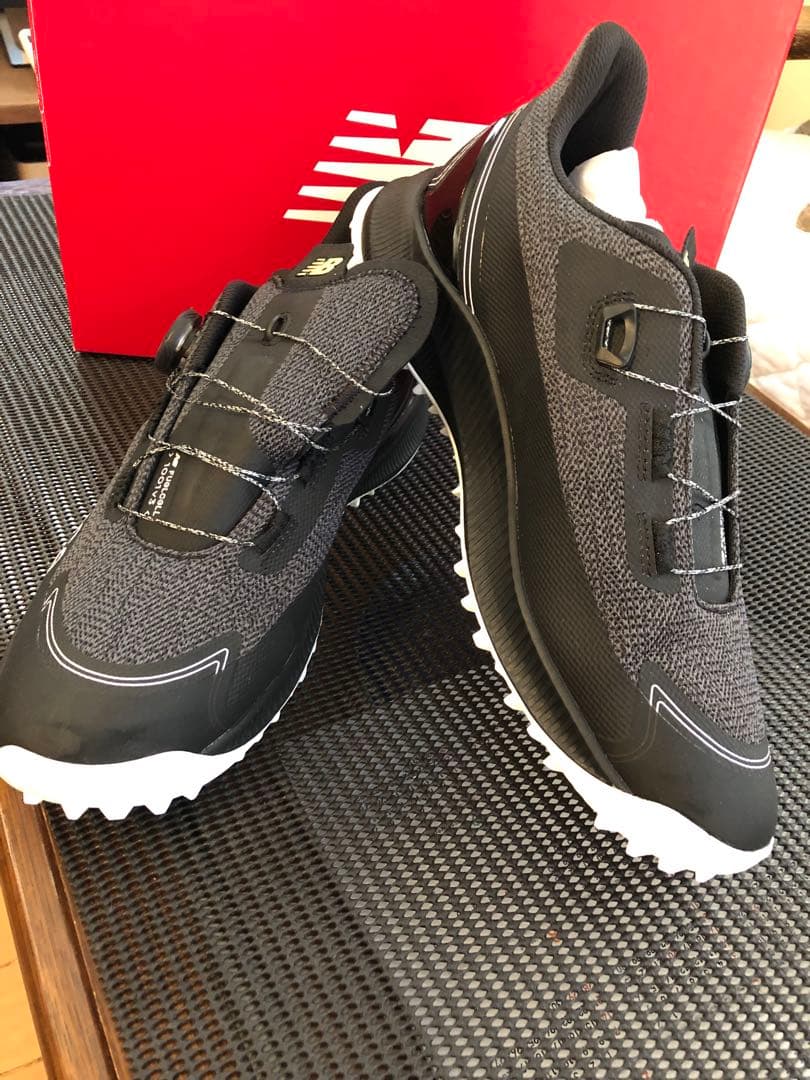 ニューバランス：ゴルフシューズ