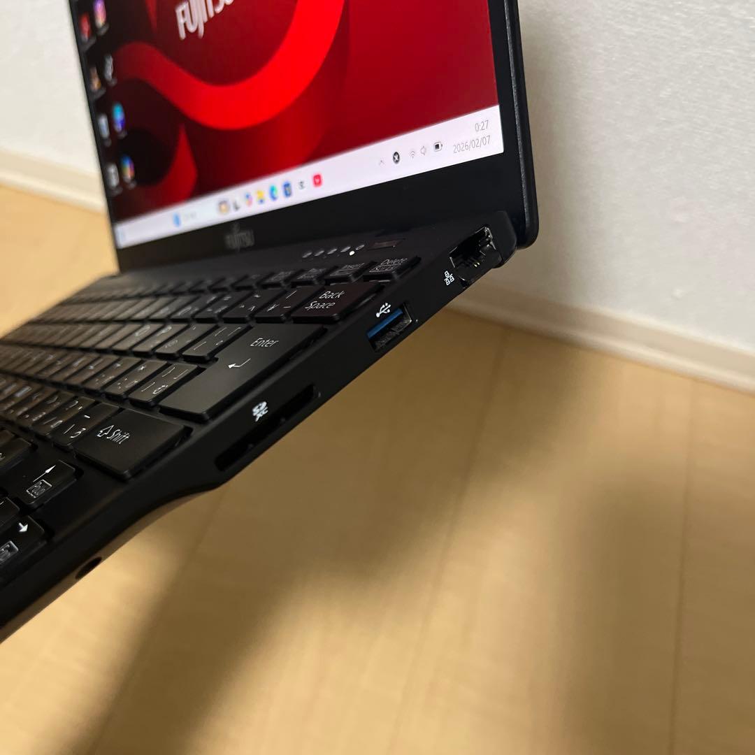 FUJITSU Core i7 11Gen 2021年製 ノートパソコン
