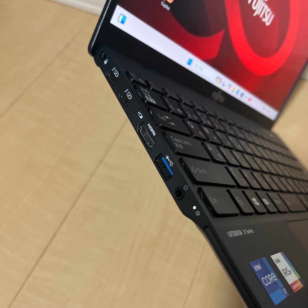 FUJITSU Core i7 11Gen 2021年製 ノートパソコン