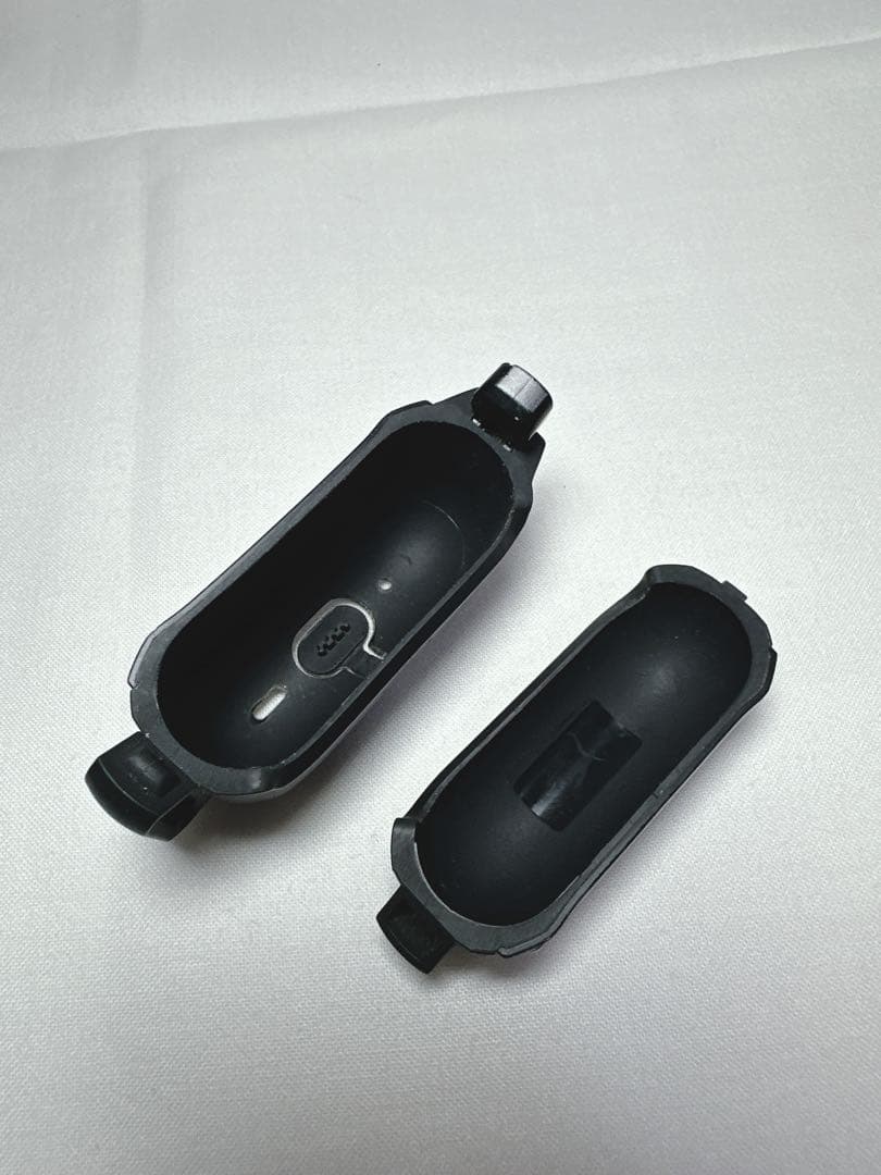 【完動品】アップル　AirPodsプロ第2世代　ブリーフィングケースおまけ