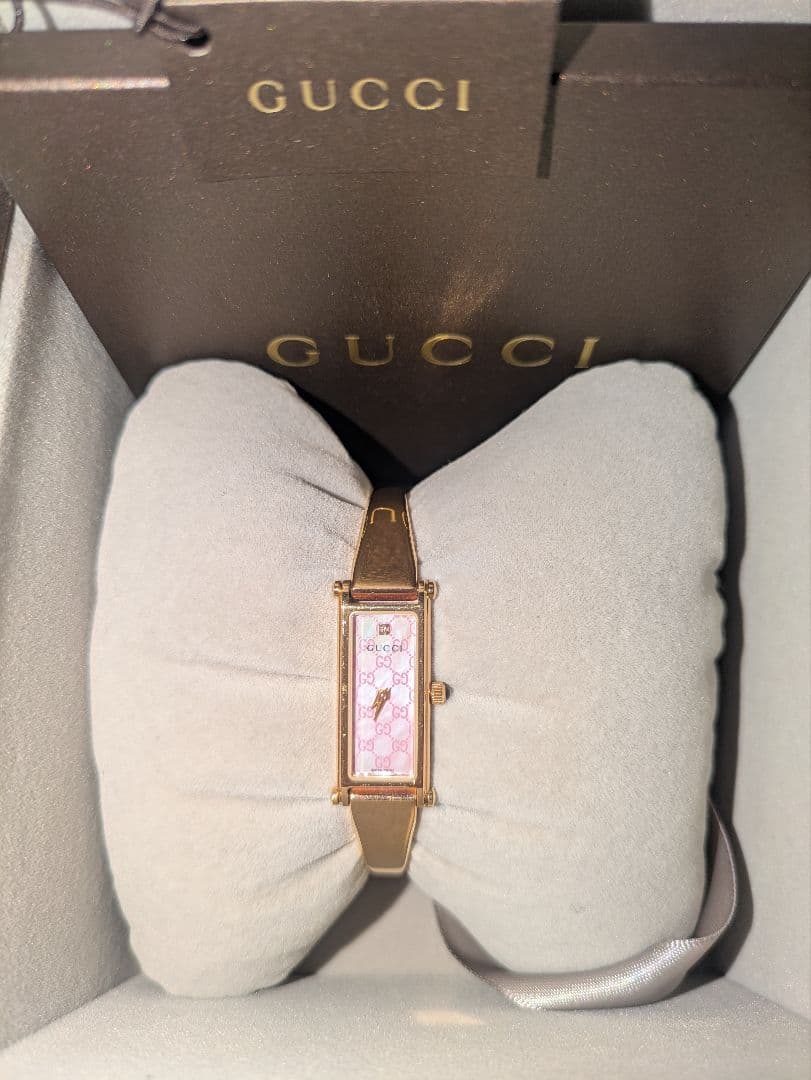 GUCCI ピンク文字盤 ゴールド