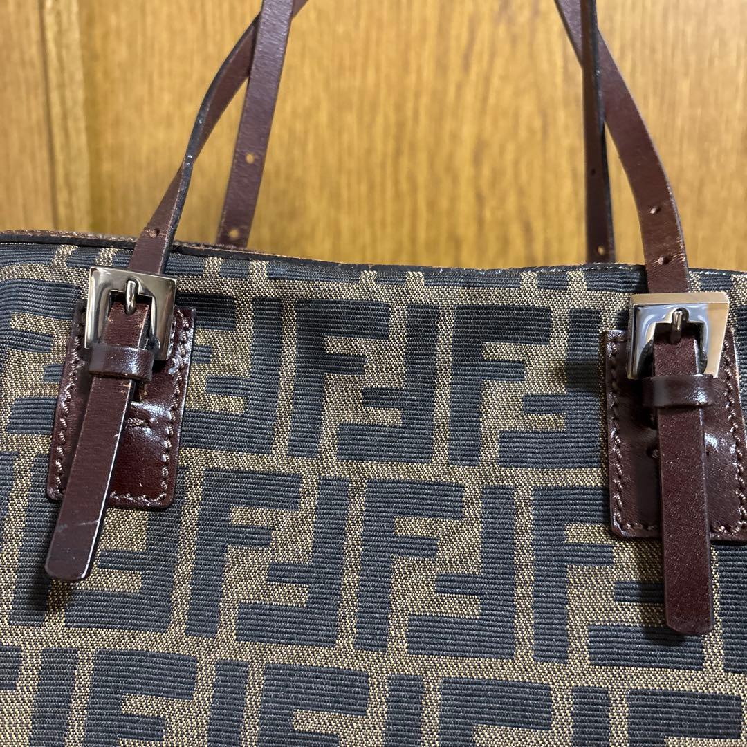 FENDI ズッカ　ショルダーバッグ