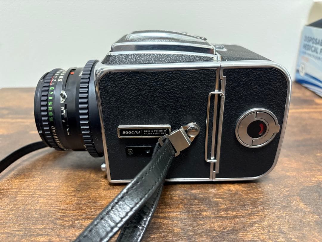 中判カメラ　ハッセルブラッド　500C/M レンズ付き