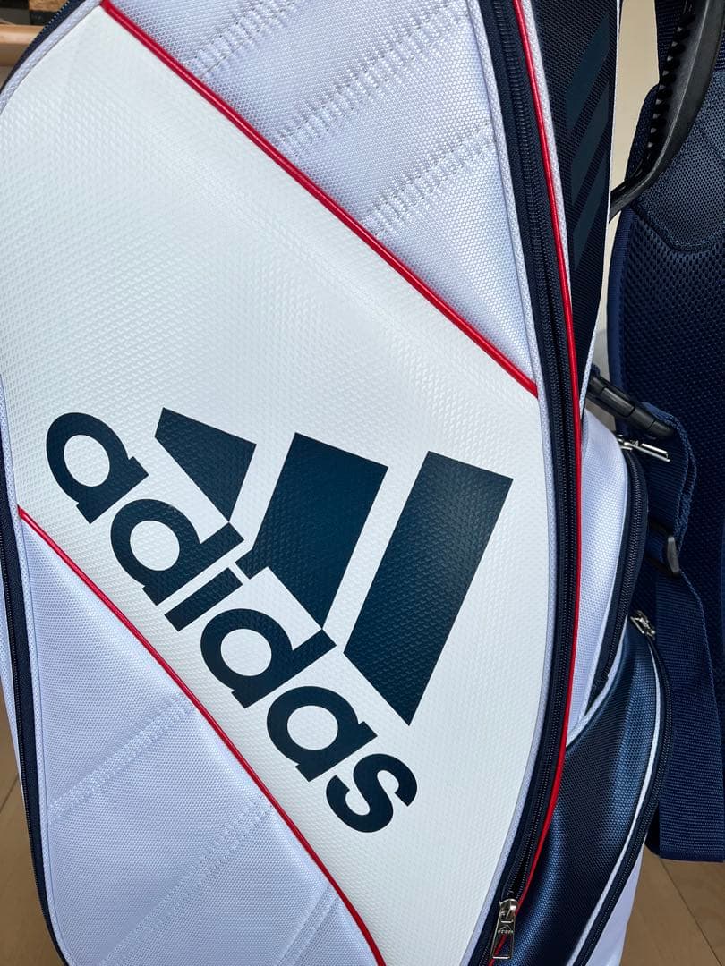 美品adidas アディダス　ゴルフ マストハブ　軽量キャディバッグ 9型　白紺