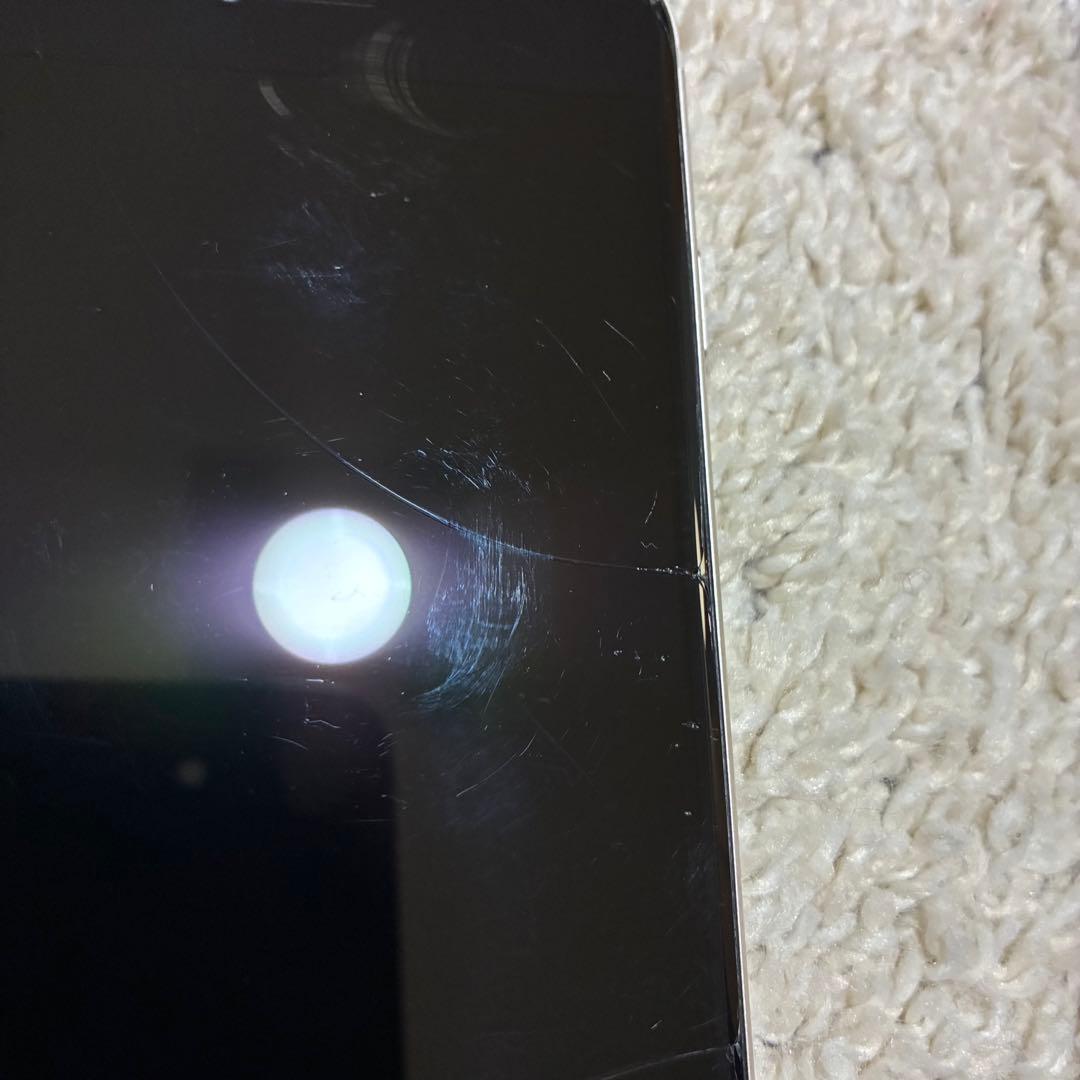 【動作OK】iPhone SE3 画面割れ 正常稼働