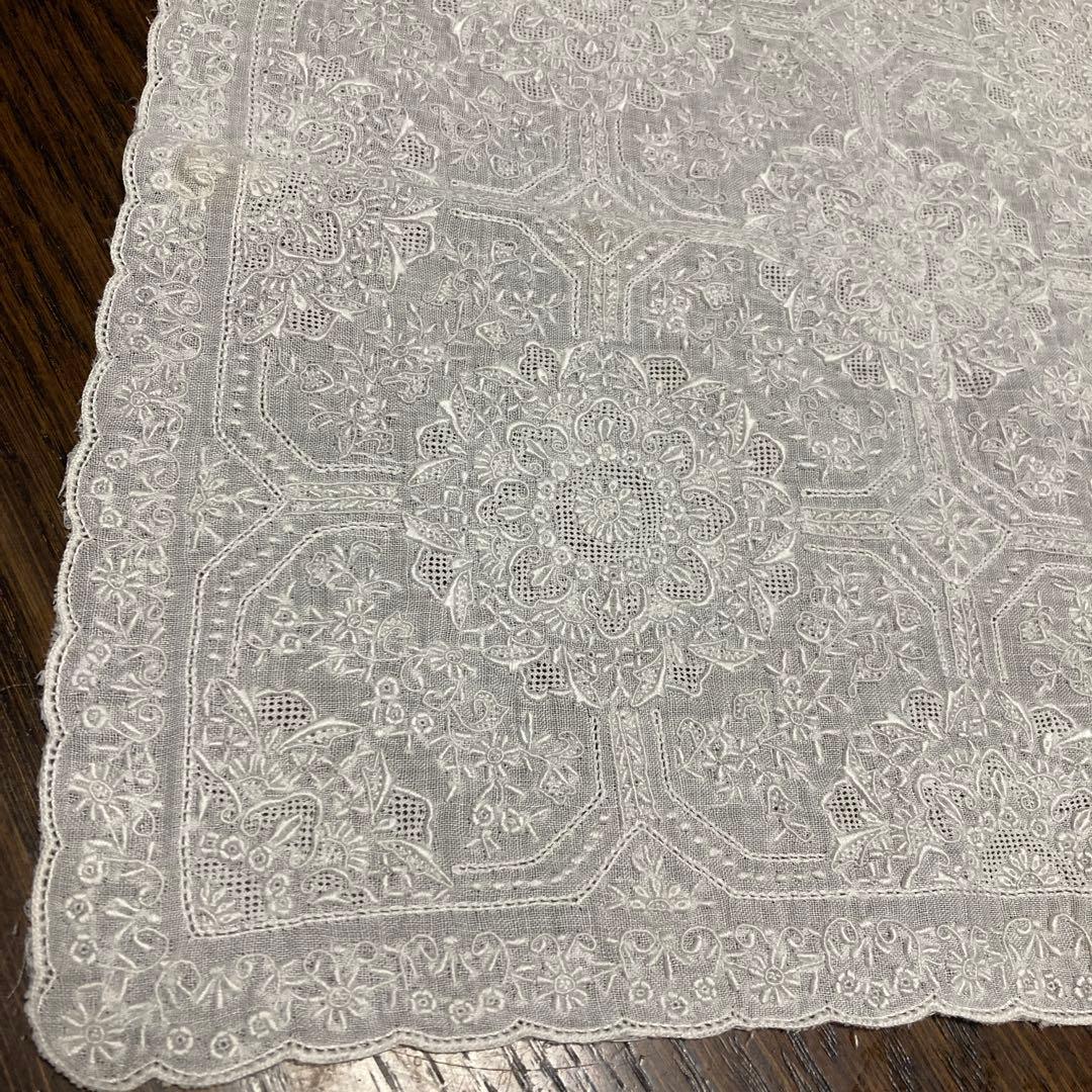 スワトウ汕頭ホワイト レース模様 ハンカチ