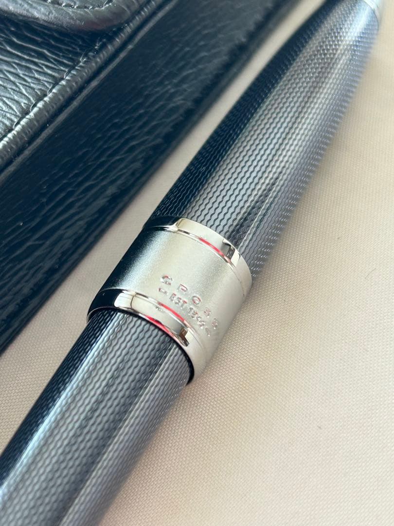 CROSS アポジー ボールペン（フロスティスティール）美品