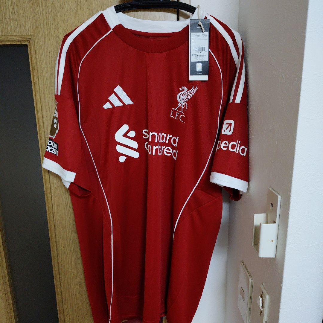 正規品　未使用　リバプールホームユニフォームヴィルツXLサイズ バッジ付き