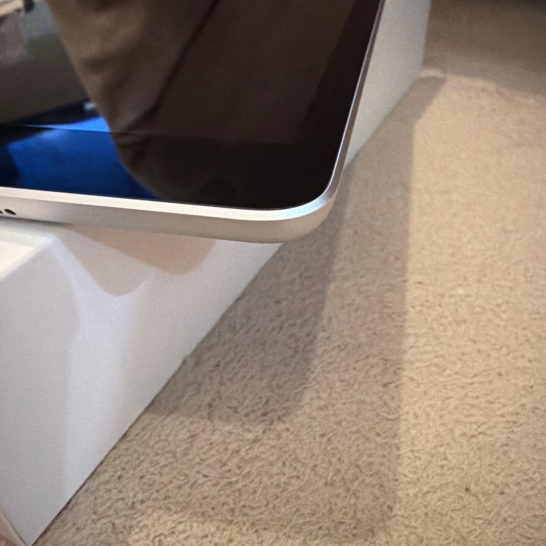 iPad 第9世代 256GB 10.2 シルバー Wi-Fiモデル 本体