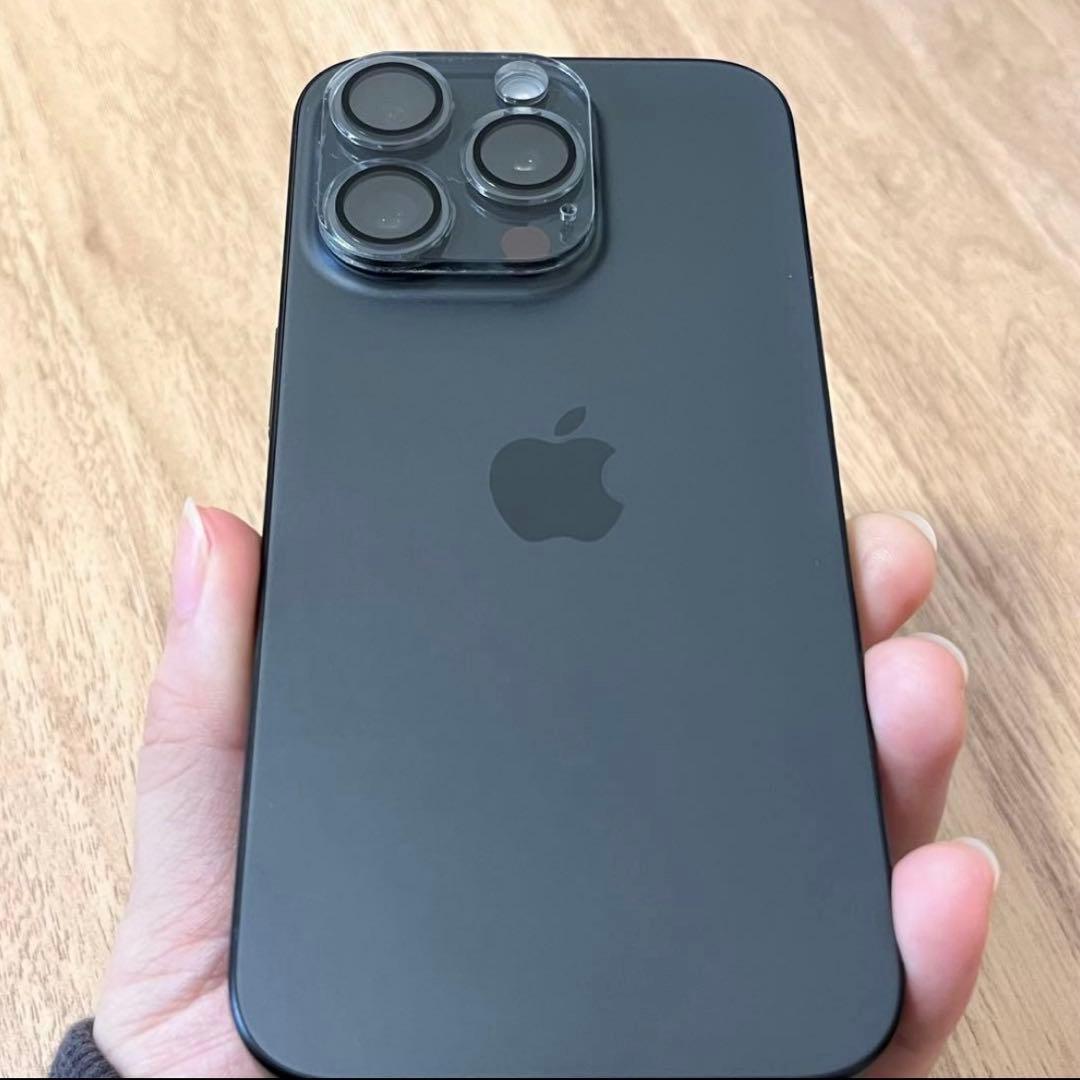 【1/5まで】iPhone15 pro 128GB ブラックチタニウム　本体など