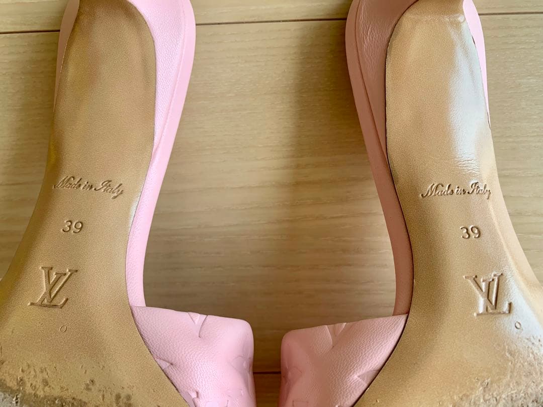 Louis Vuitton ピンクモノグラムエンボス レザーミュール24.5相当