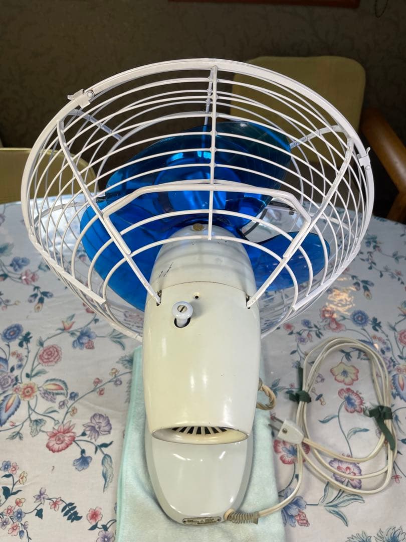 三菱'60昭和レトロ扇風機 とても古い・重い・堅牢　順調稼働　鮮明ブルーファン美