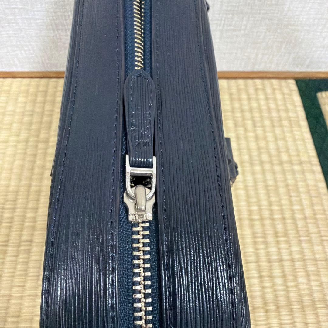 ペッレモルビダ キャピターノ 2way ブリーフケース