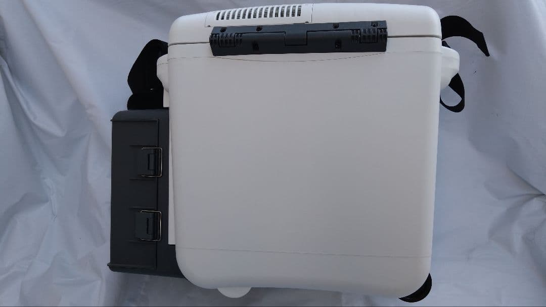 HiKOKI コードレス冷温庫 UL 18DA (XM)