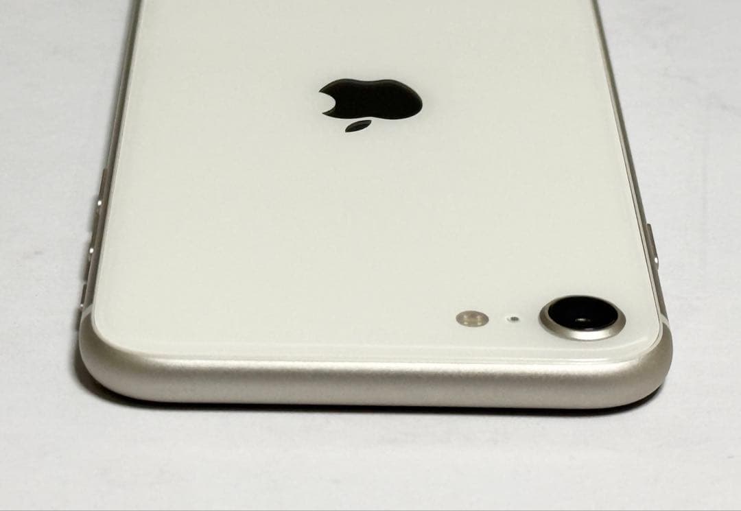 未使用に近い　バッテリー最大容量100%　iPhone SE 第3世代 64GB