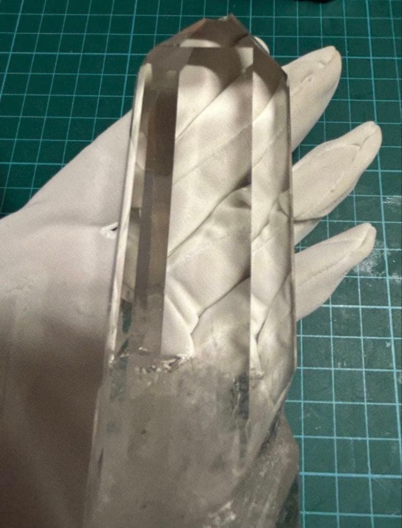 激安‼️訳あり【天然石】高品質 水晶ポイント 木彫り台座付き ❣️定価2万