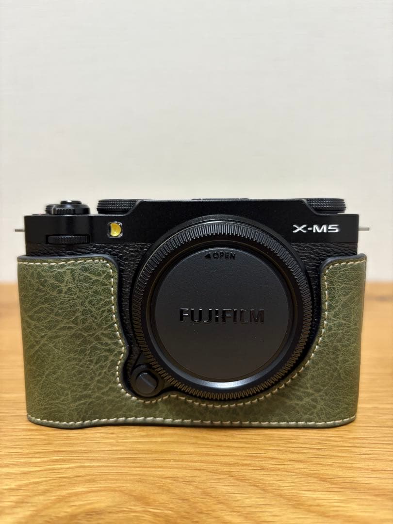 【美品】富士フイルム X-M5 ボディ ブラック FUJIFILM【おまけ付き】