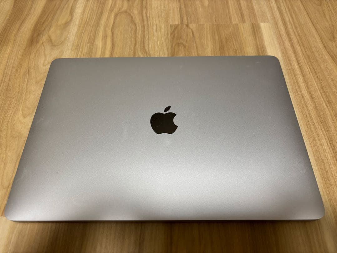 Apple MacBook Air 2018年シルバー