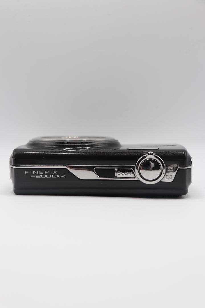 ✨動作確認済み！✨FUJIFILM FinePix F200EXR 充電器付き！