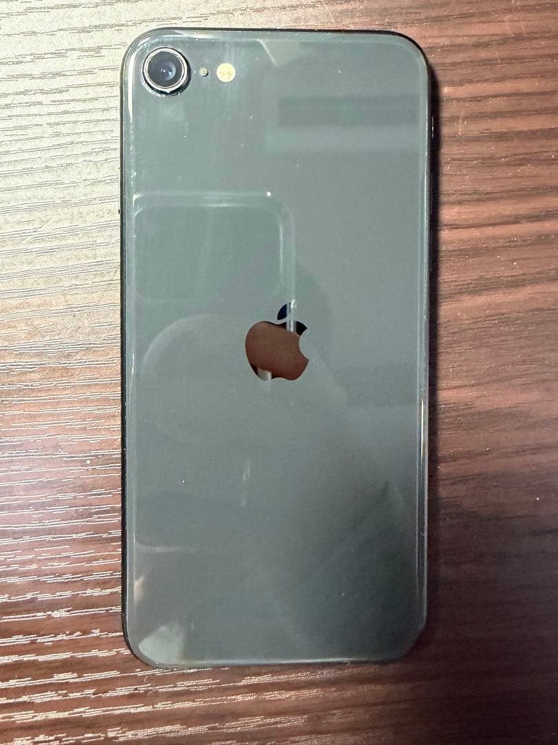 Apple iPhone SE第二世代　64GB スペースグレー 本体