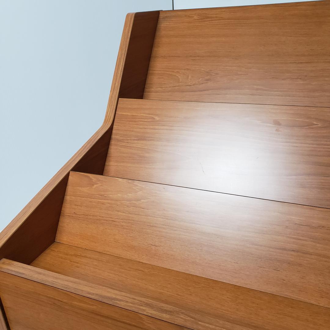 『UCHIDA』ウチダ マガジンラック マガジンスタンド 雑誌ラック 本棚